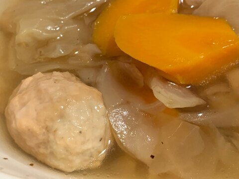 ベジブロスの鶏団子スープ